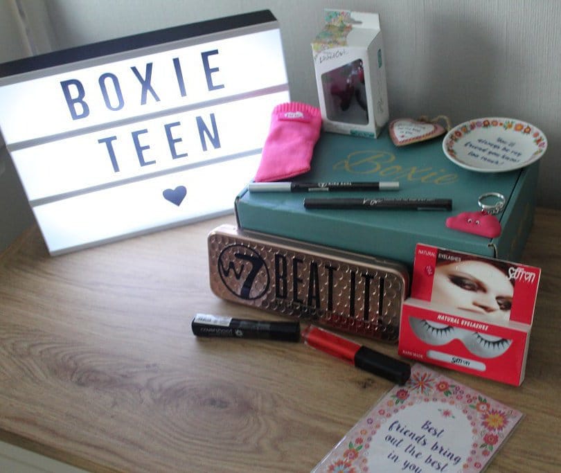 monthly subscription boxes for teenage girl