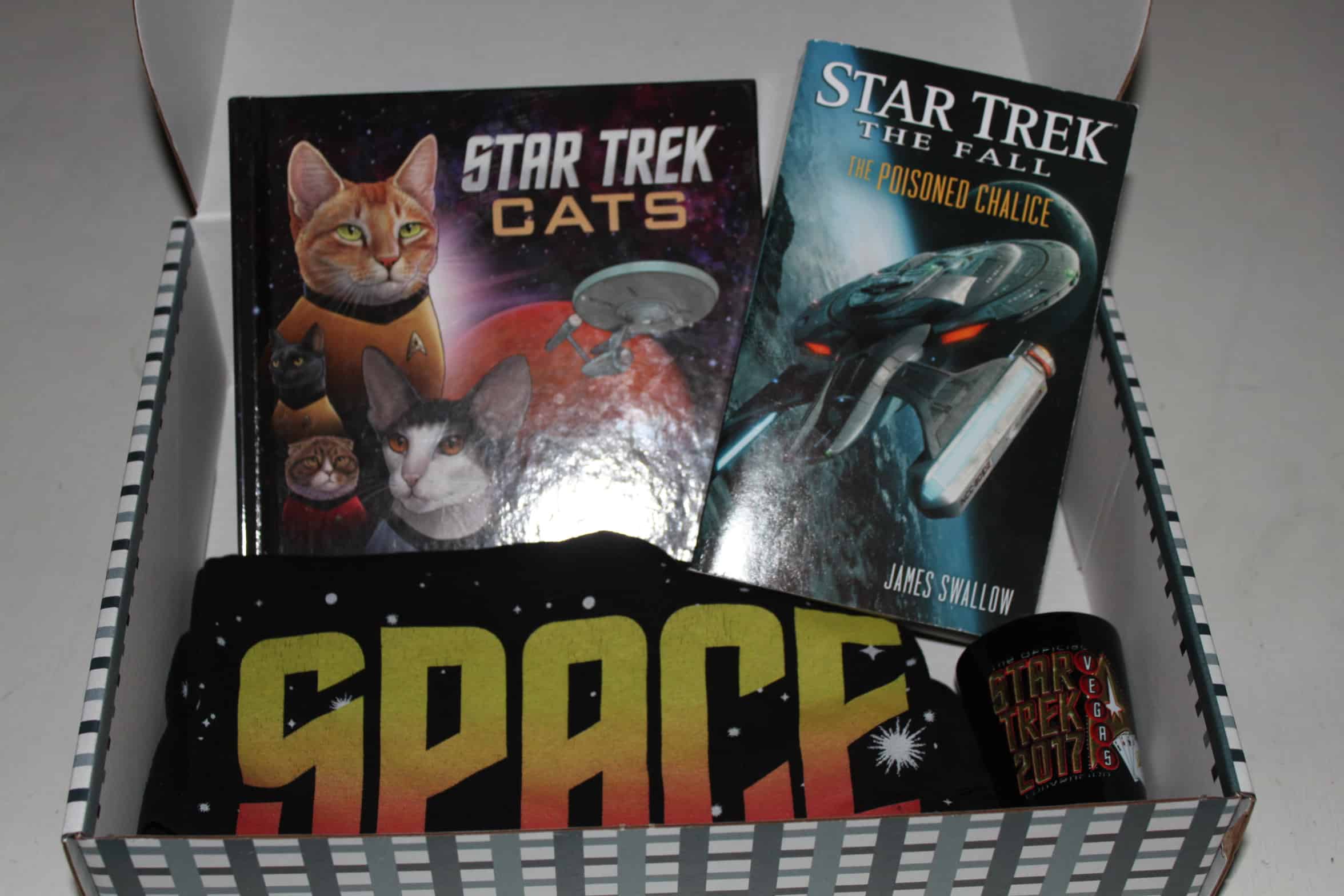 Hunters Chest Star Trek Reviews Get All The Details At Hello Subscription!