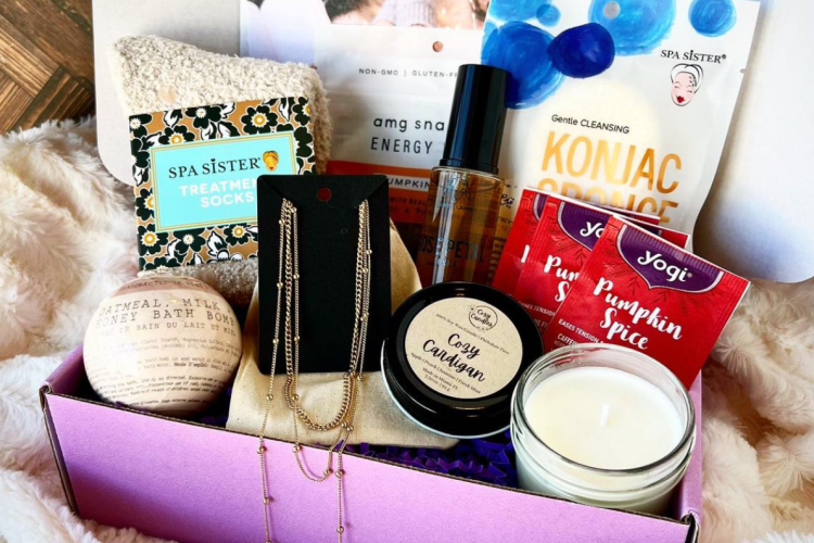 Subscription Boxes for Women of Color and Curly Hair Hello Subscription